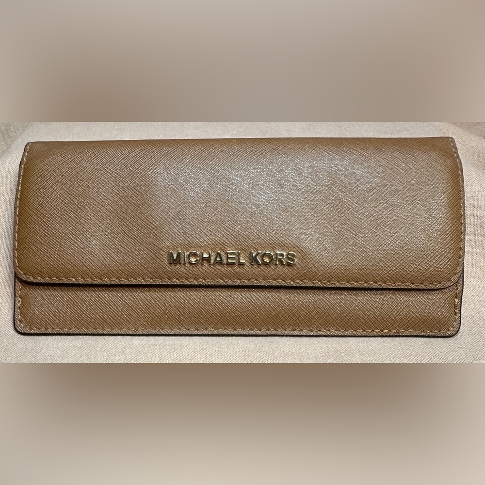 Michael Kors Brown Jet Set Large Saffiano Leather Fold Over Snap Front Wallet
